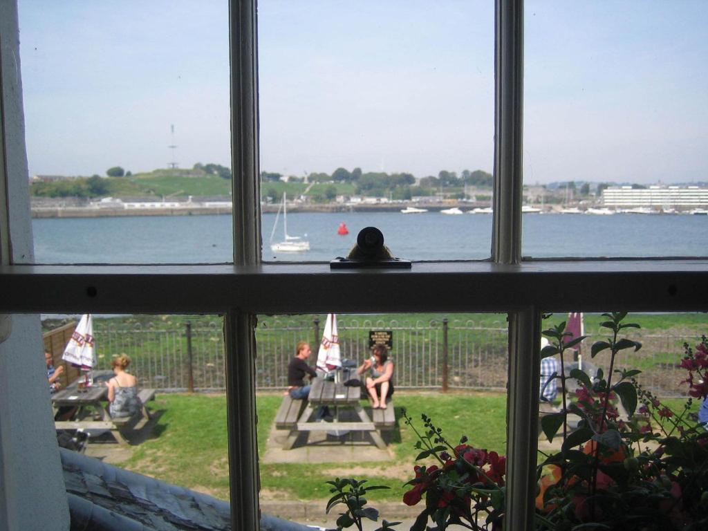 The Edgcumbe Arms Bed & Breakfast Torpoint Room photo